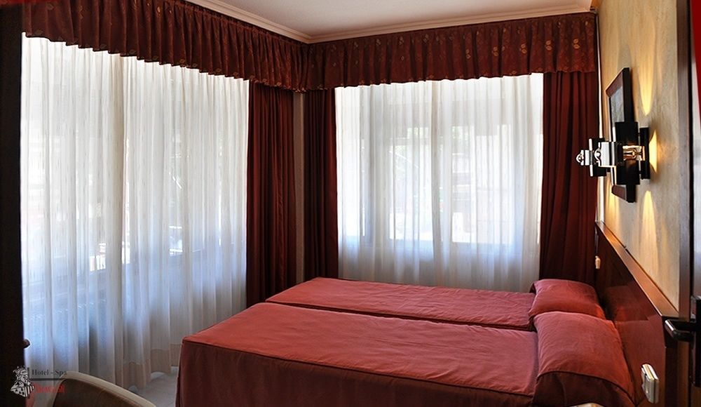 Hotel Aragon Саламанка Экстерьер фото